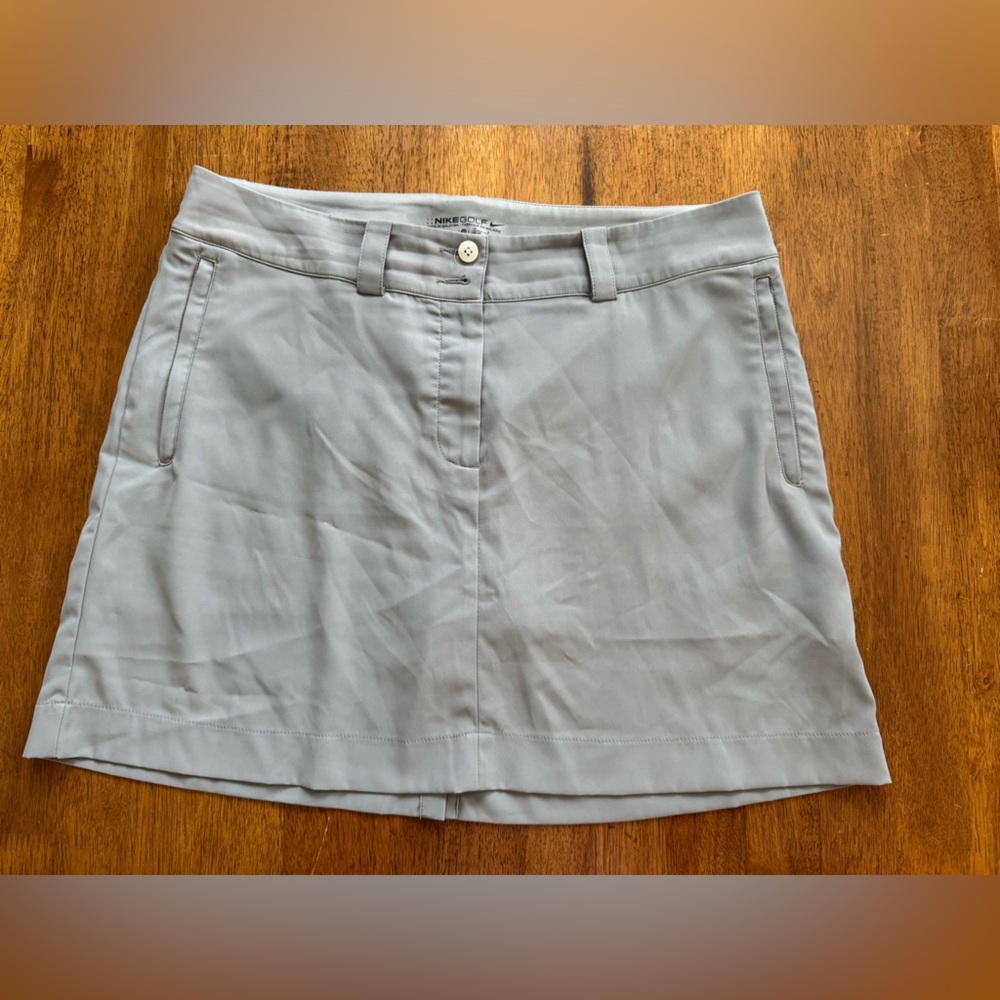 Women’s Nike Golf Dri Fit Gray Skirt Size 12
